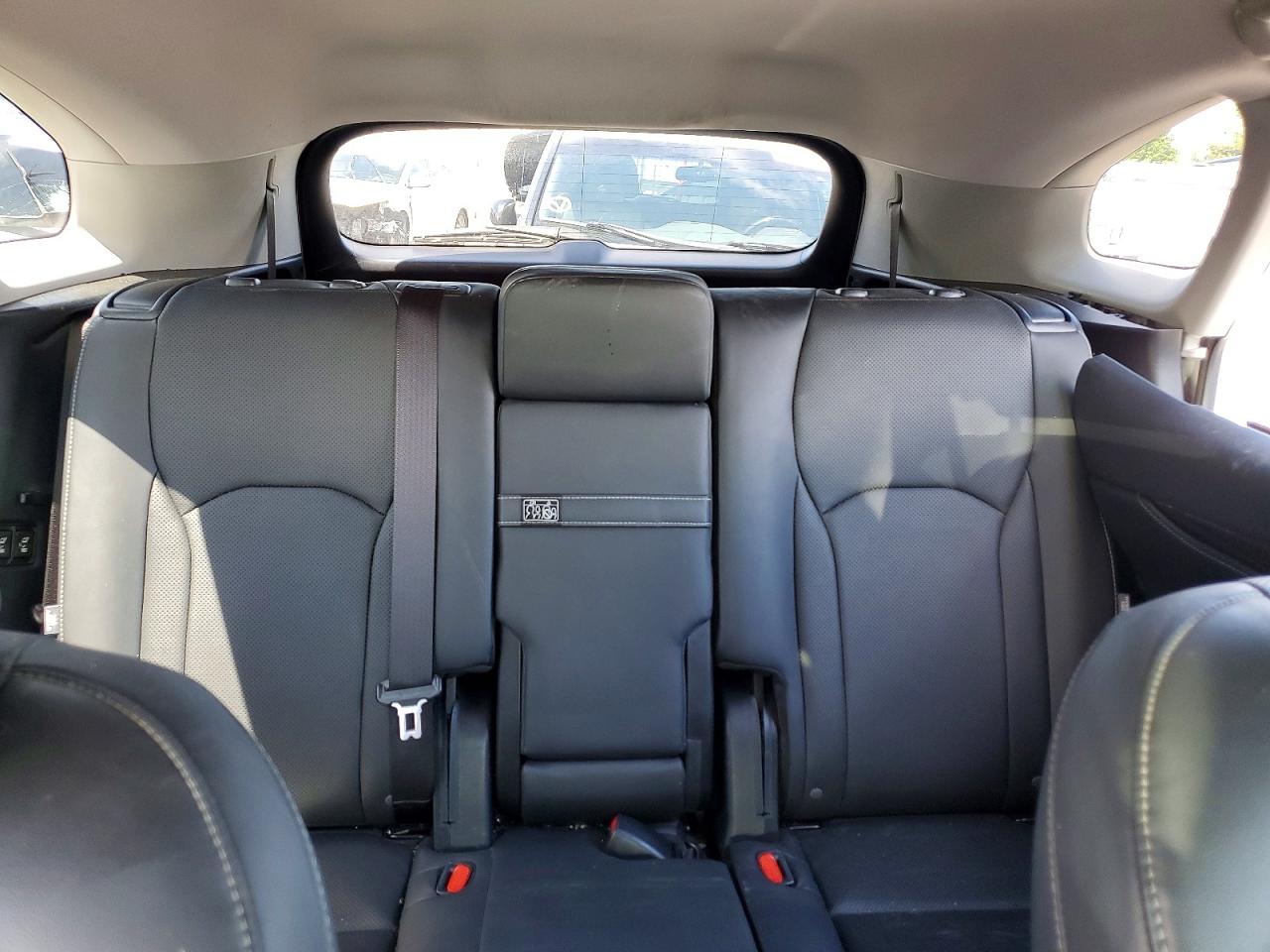 Lexus RX Base