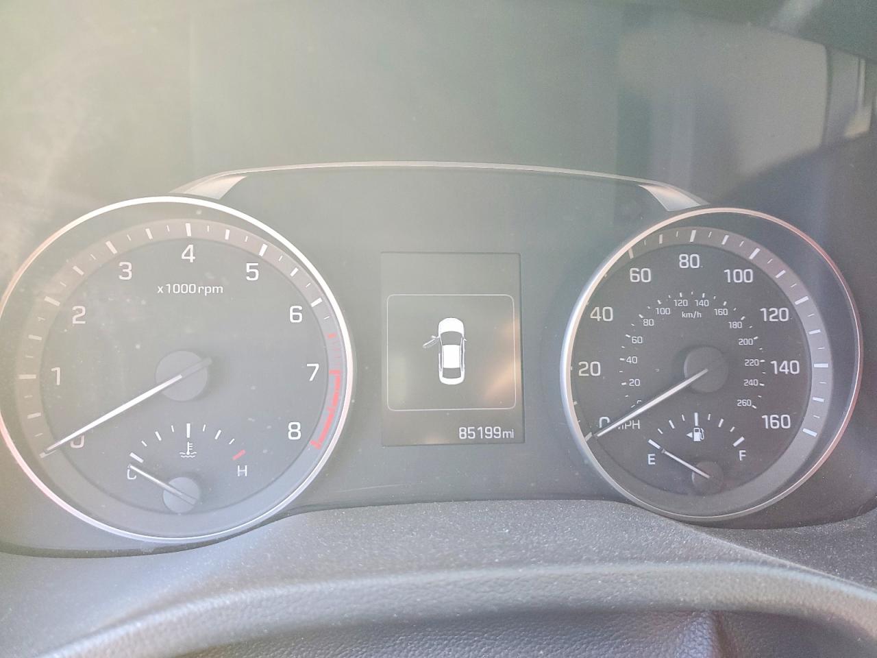 Hyundai ELANTRA Sel