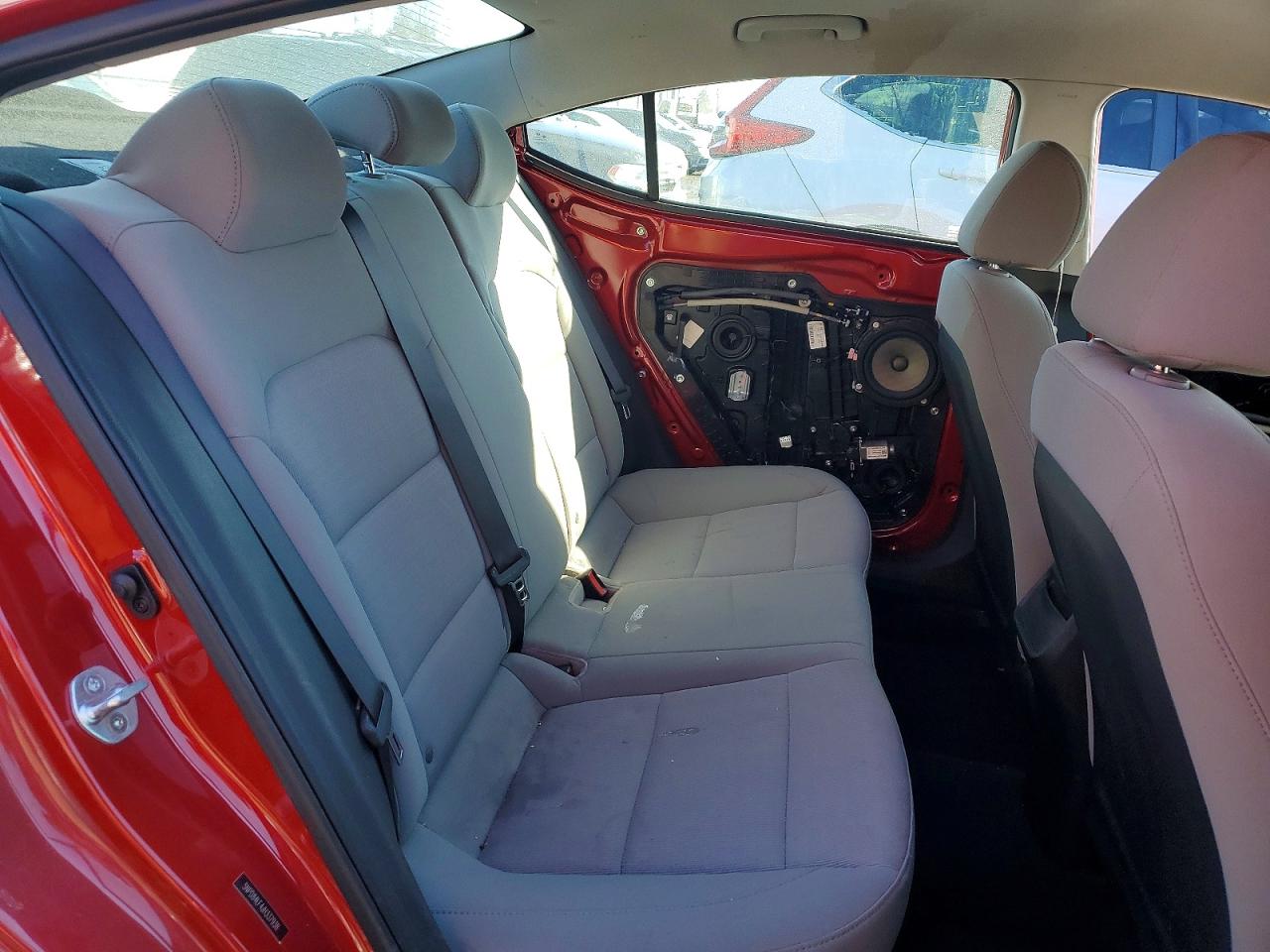 Hyundai ELANTRA Sel
