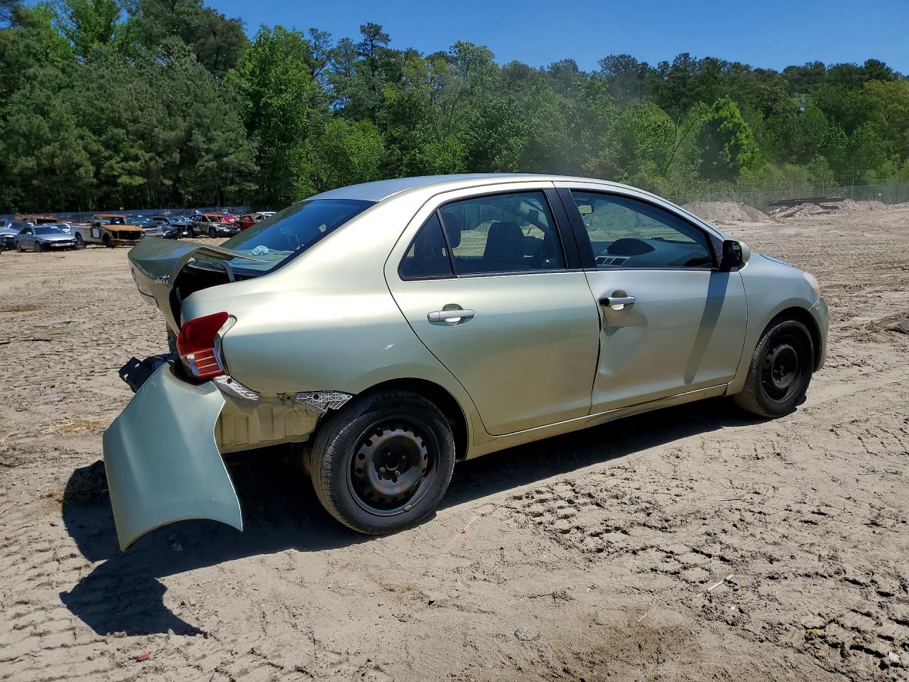 Toyota Yaris Base