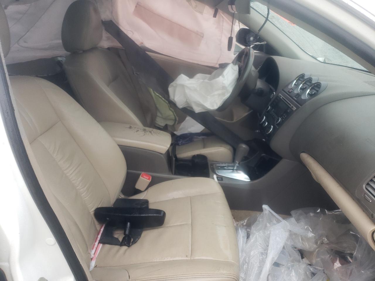 Nissan Altima Base