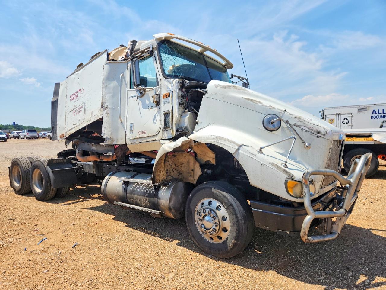 Salvage International 9400 Image