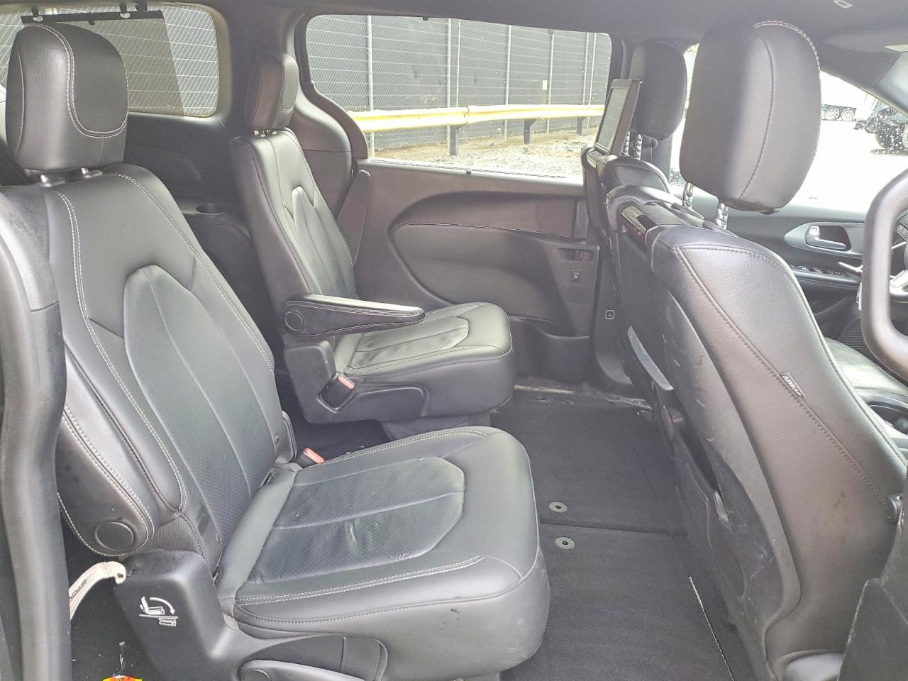 Chrysler Pacifica Touring L Plus