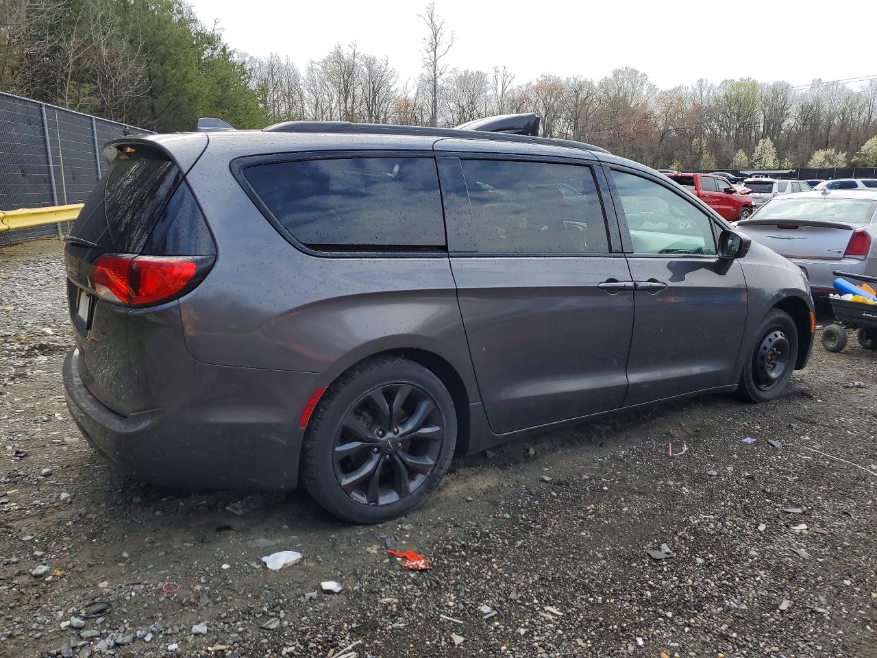 Chrysler Pacifica Touring L Plus