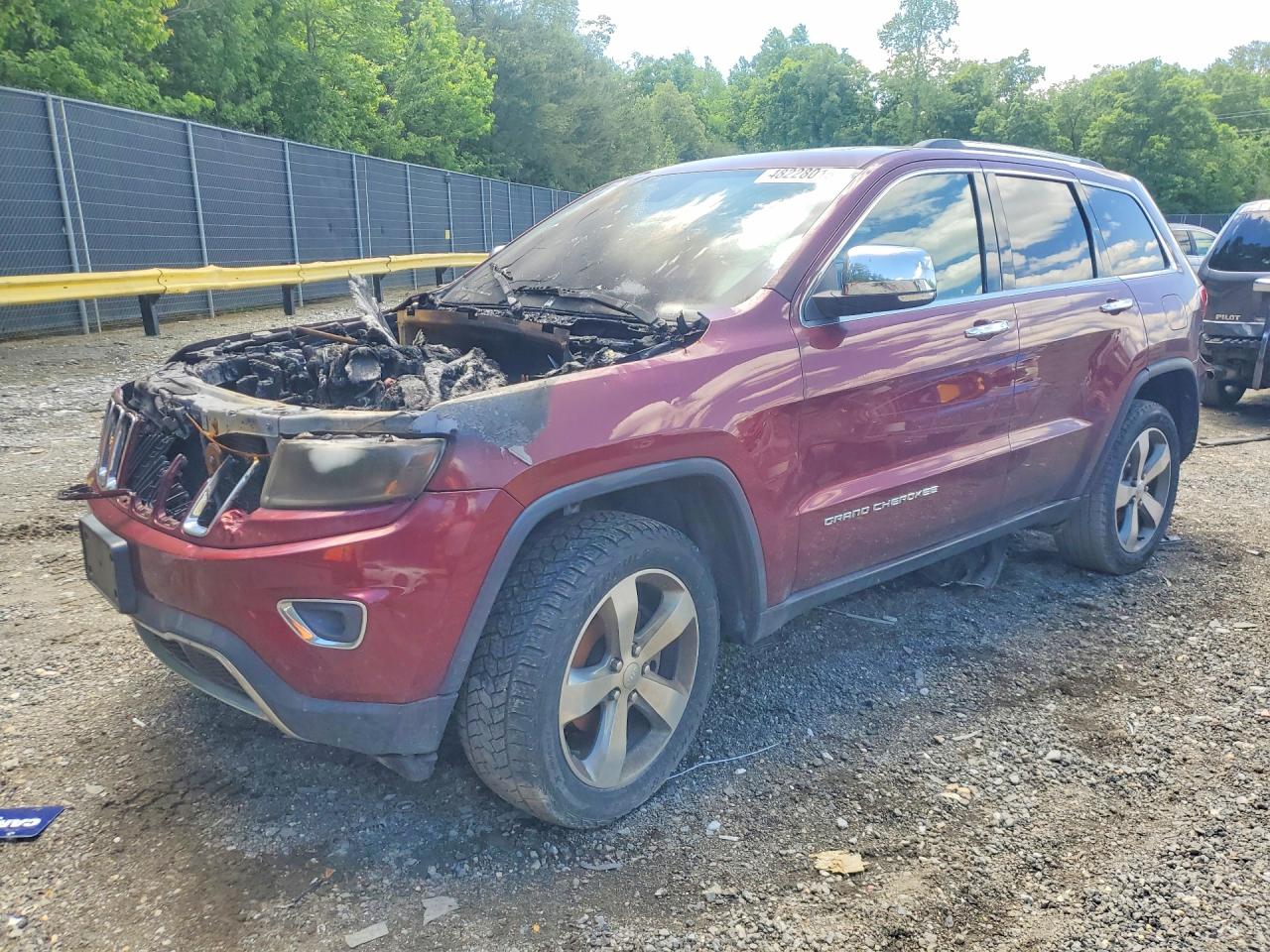 Salvage Jeep Cherokee Image