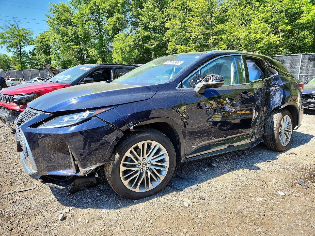 Salvage Lexus RX Image