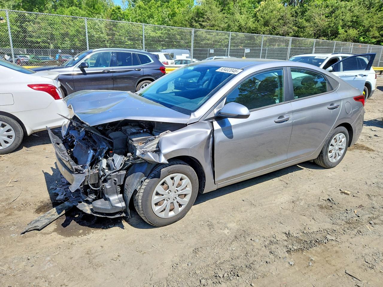 Salvage Hyundai ACCENT Image