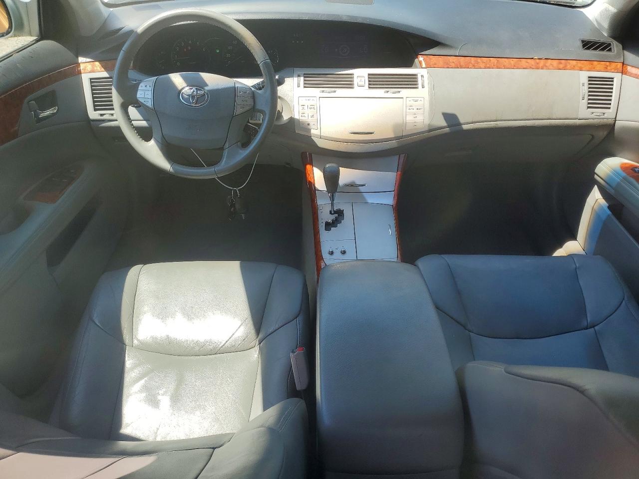 Toyota Avalon Xls