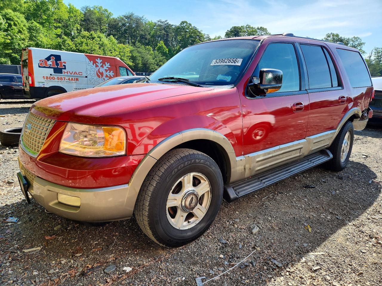 Salvage Ford Expedition Image