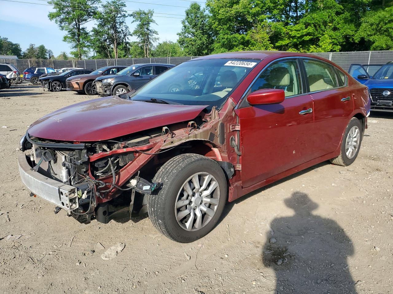Salvage Nissan Altima Image