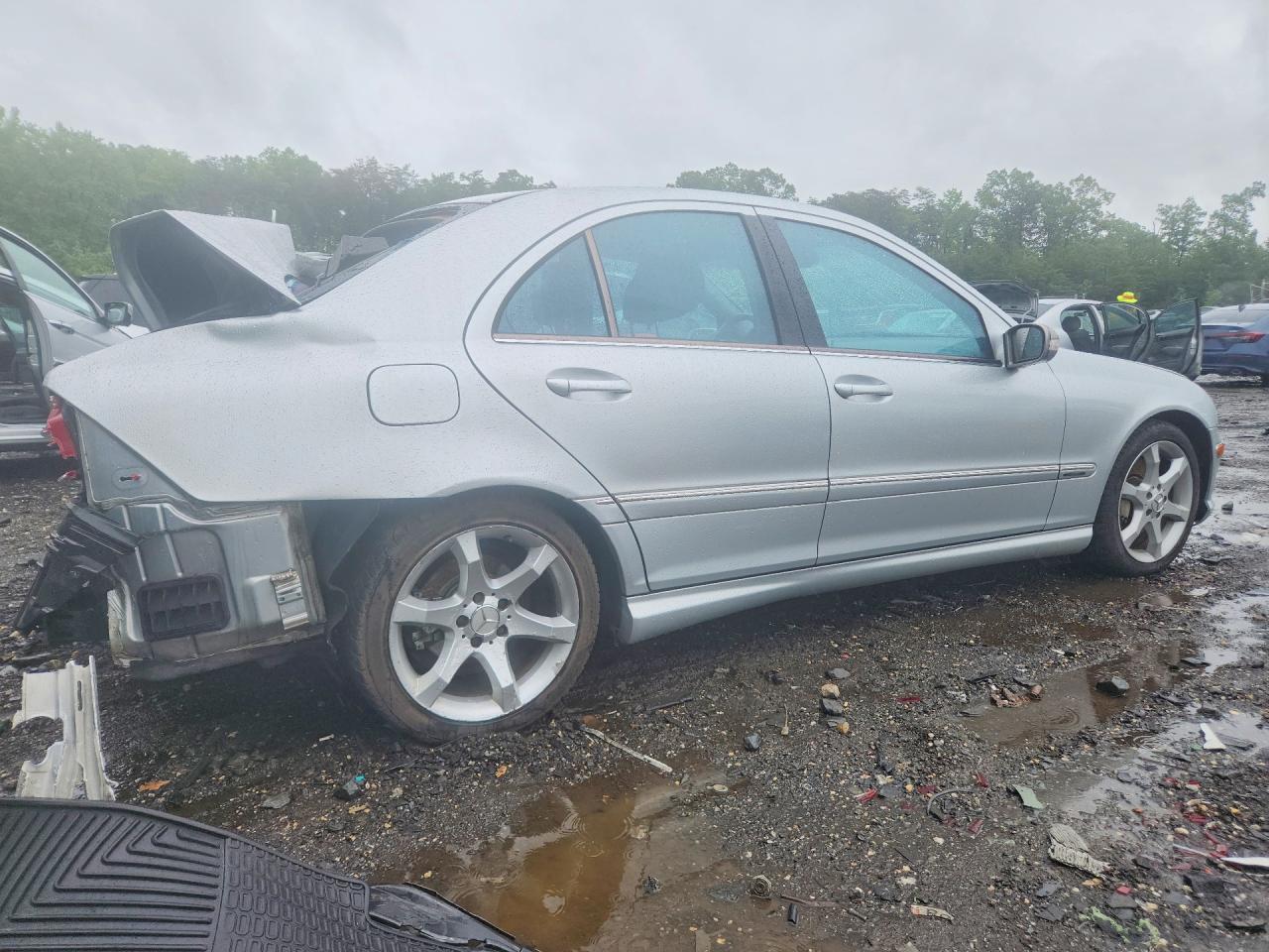 Mercedes-Benz C-Class 230