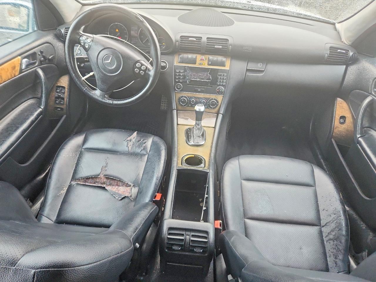 Mercedes-Benz C-Class 230