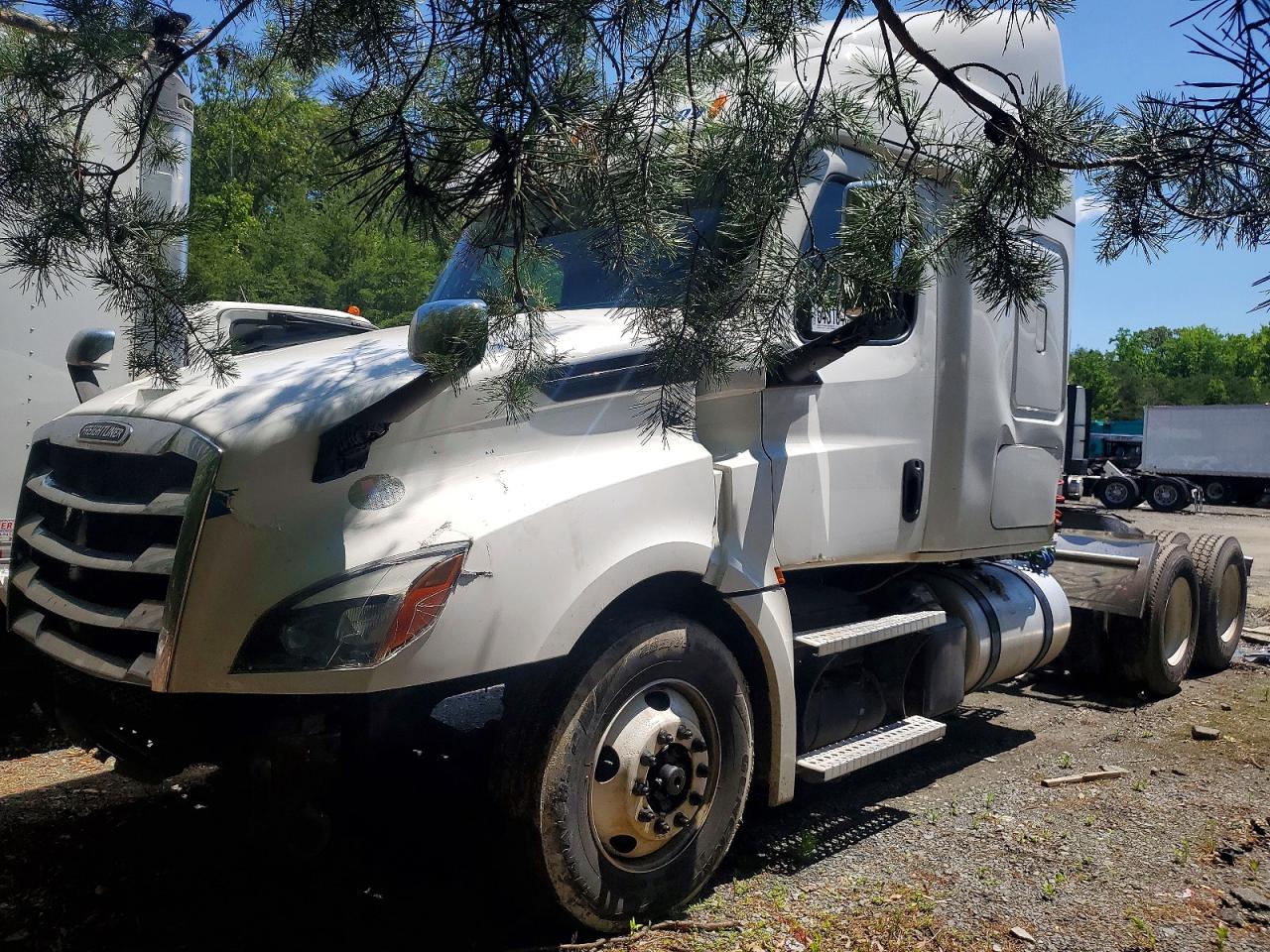 Freightliner Cascadia 126