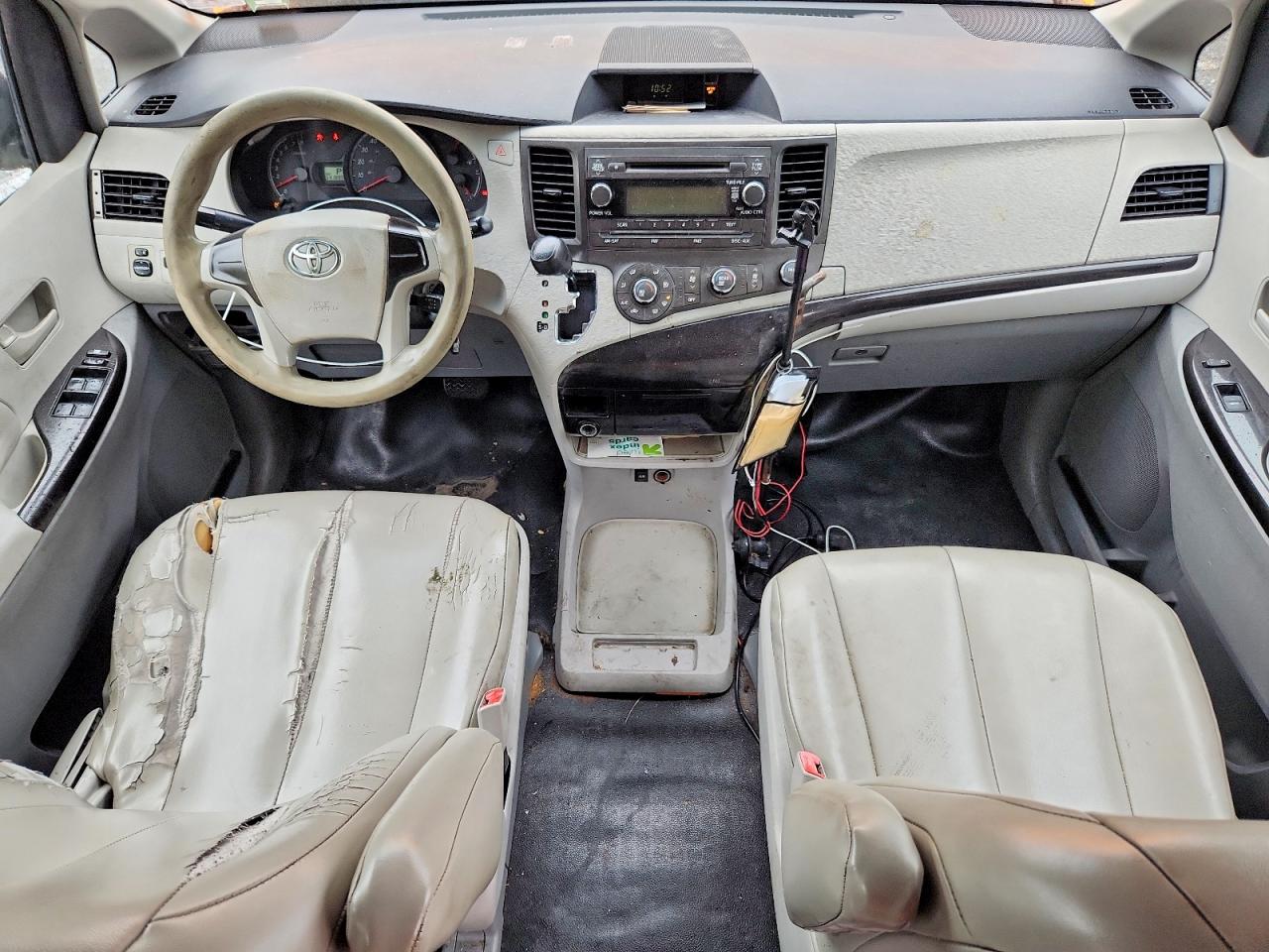 Toyota Sienna L 7-passenger