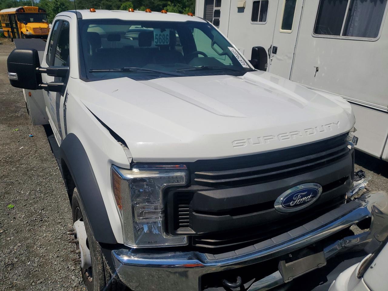 Ford F-550 Super Duty