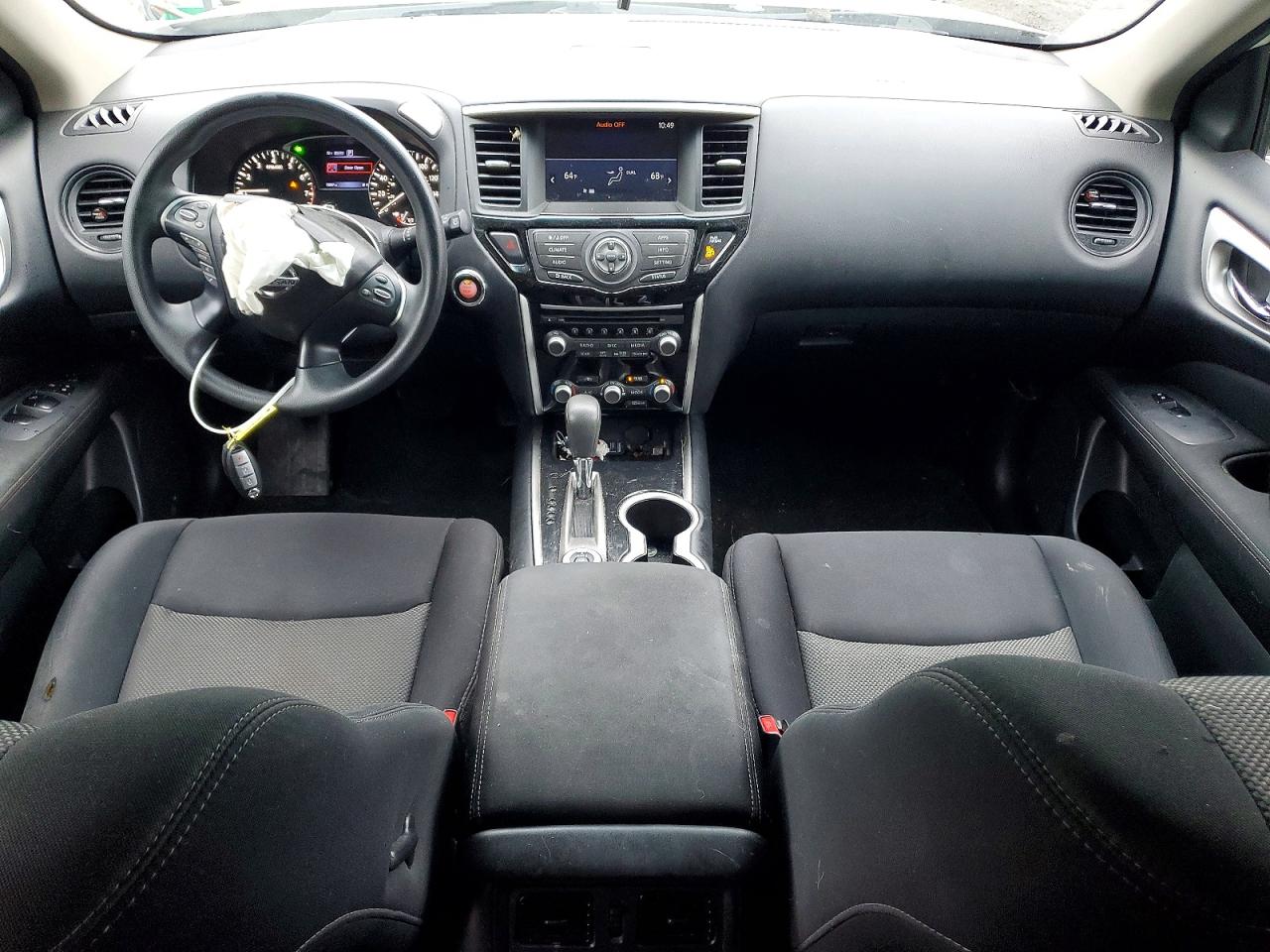 Nissan Pathfinder S