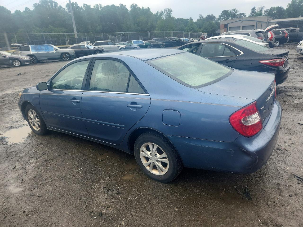 Toyota Camry Le V6
