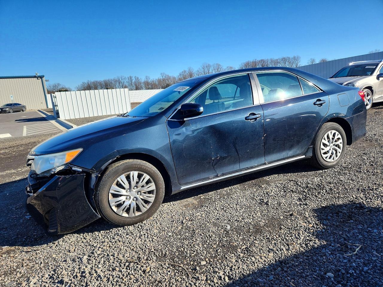 Salvage Toyota Camry Image