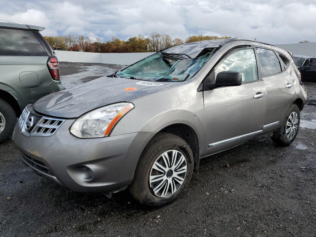 Salvage Nissan Rogue Image