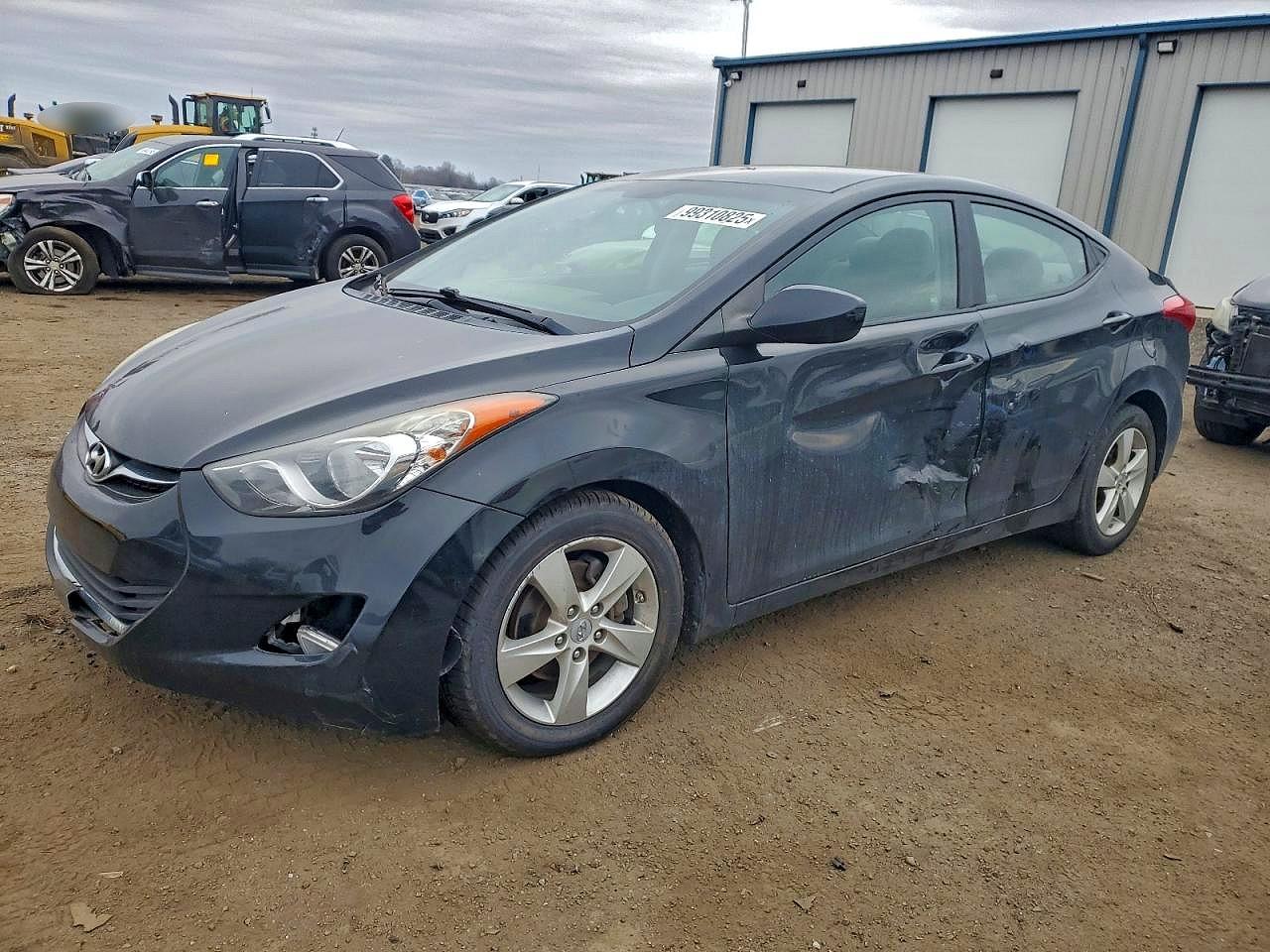 Salvage Hyundai ELANTRA Image