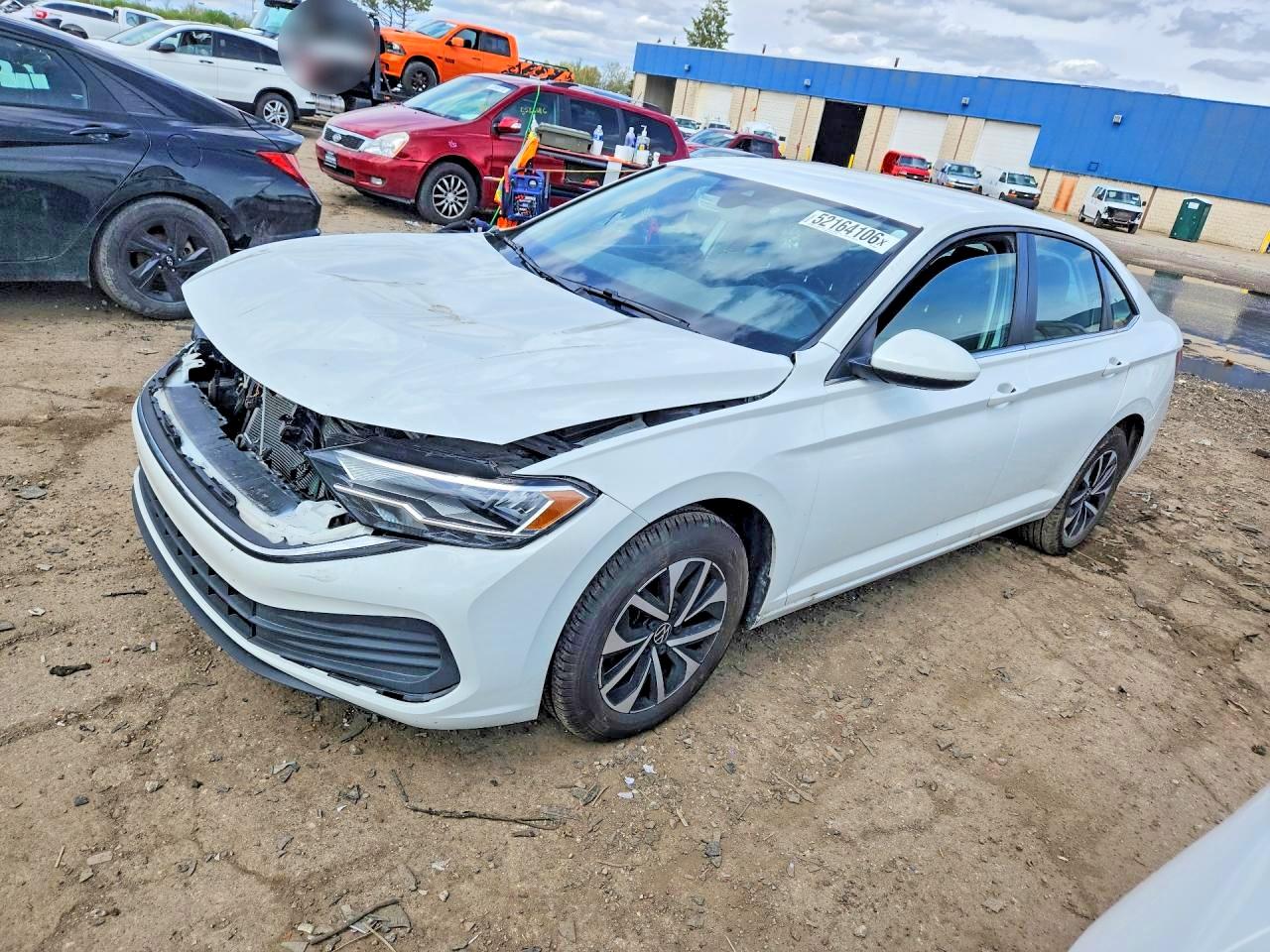 Salvage Volkswagen Jetta Image