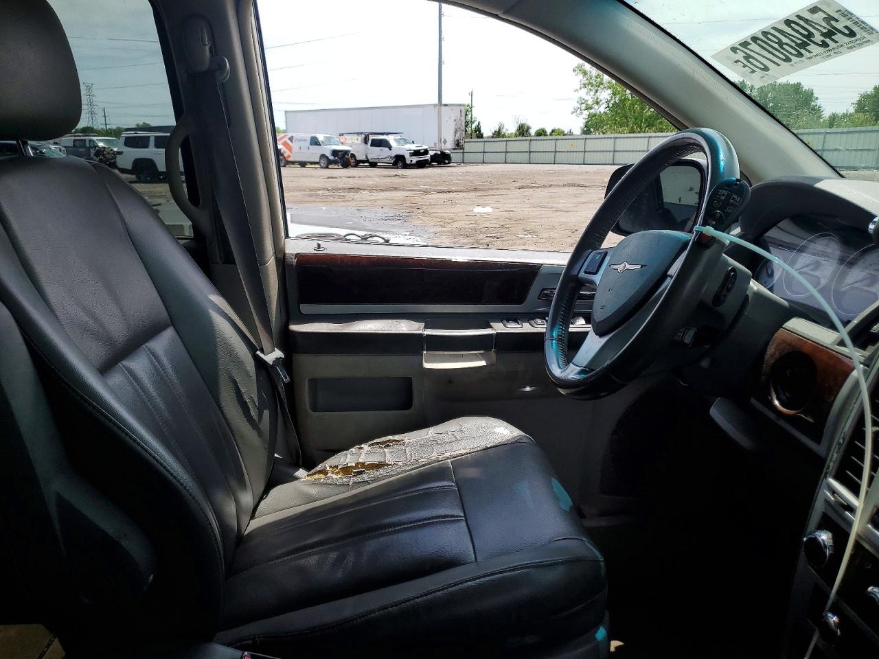 Chrysler Town & Country Touring