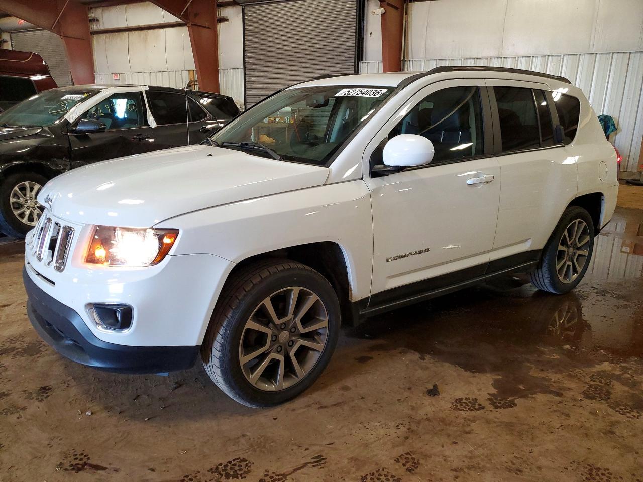 Salvage Jeep Compass Image