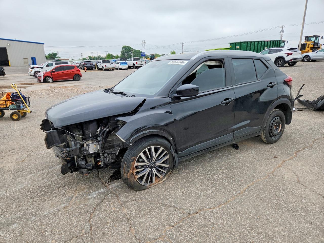 Salvage Nissan Kicks Image
