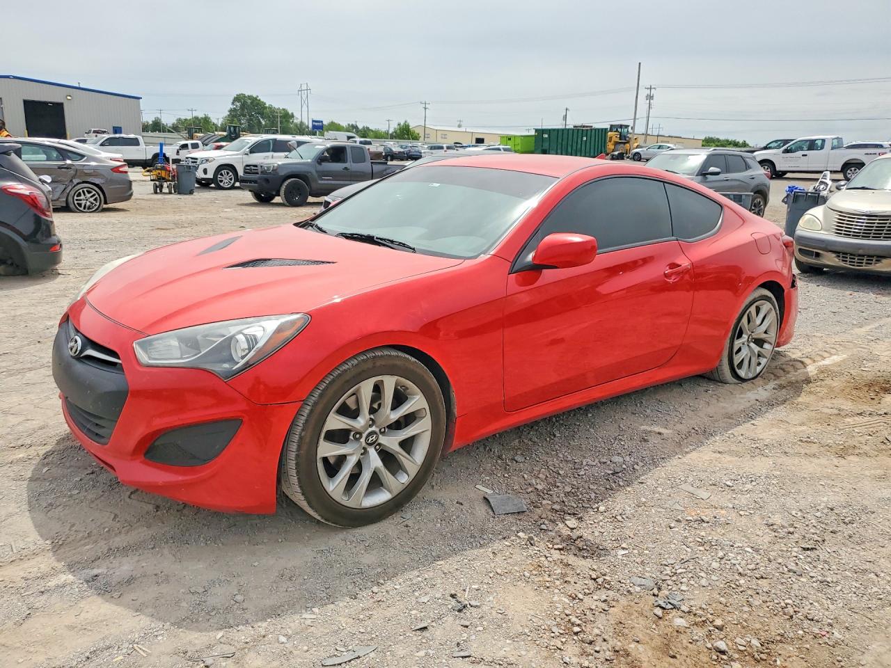 Salvage Hyundai Genesis Image