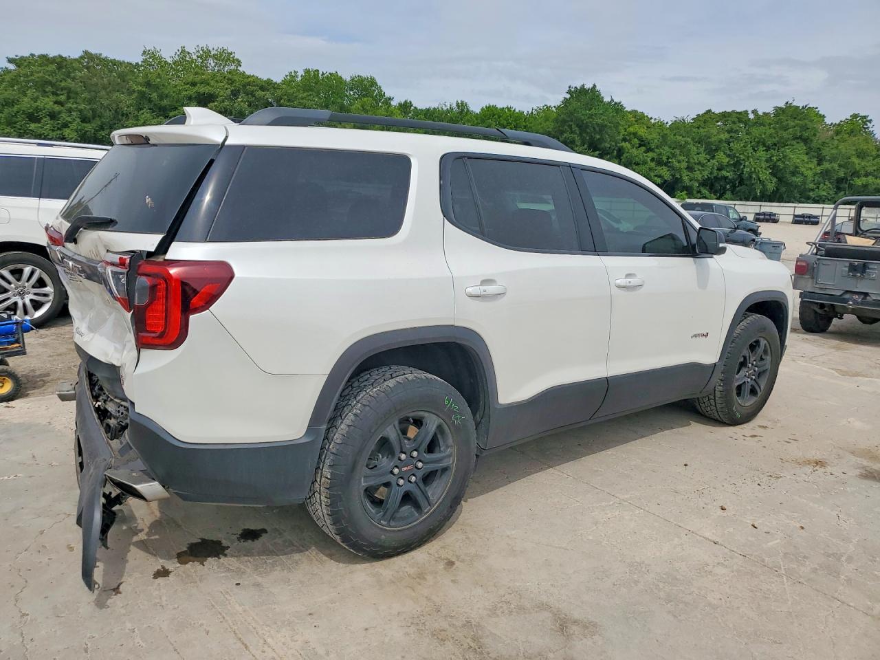 GMC Acadia At4