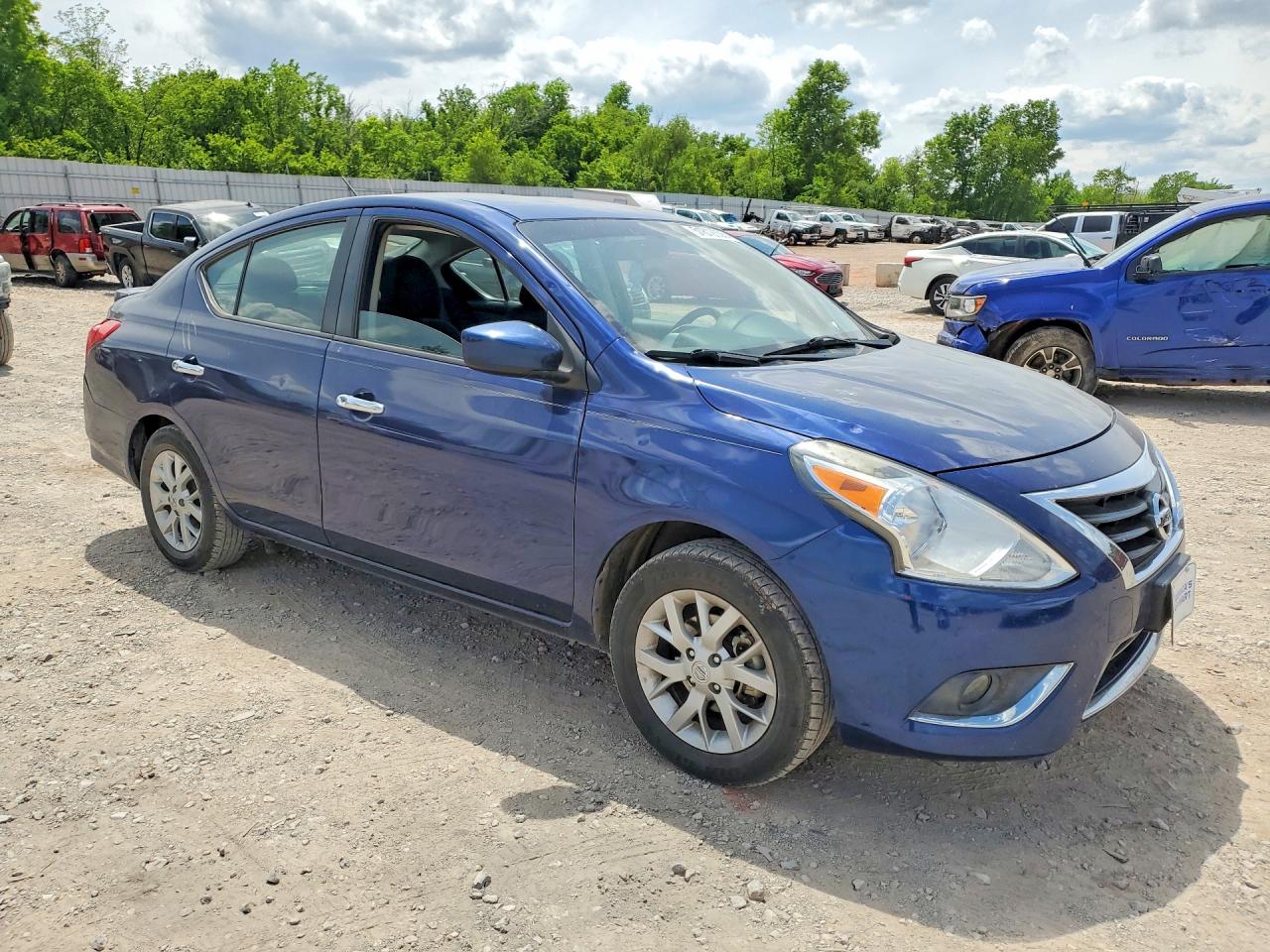 Nissan Versa Sv
