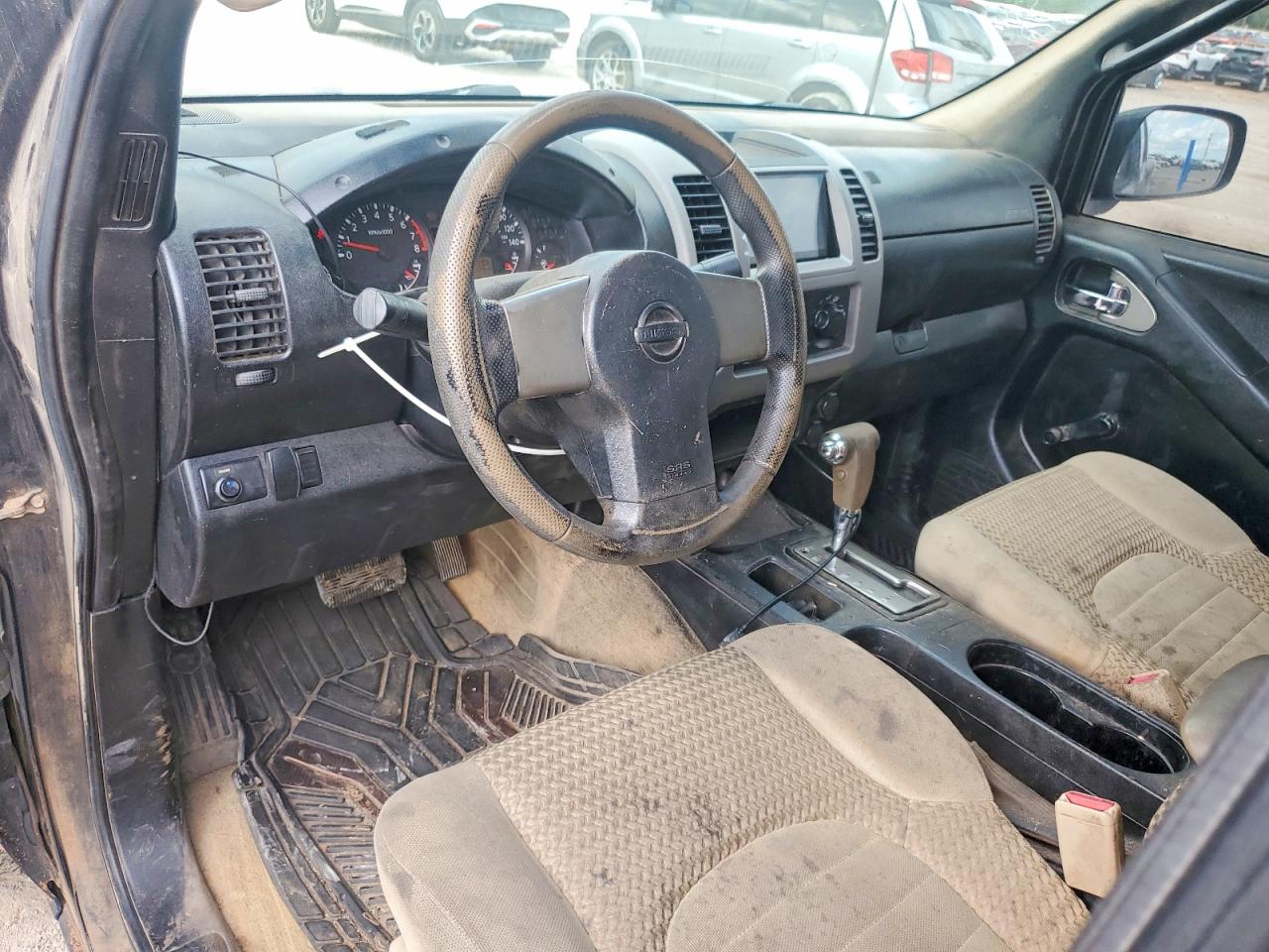 Nissan Frontier Se