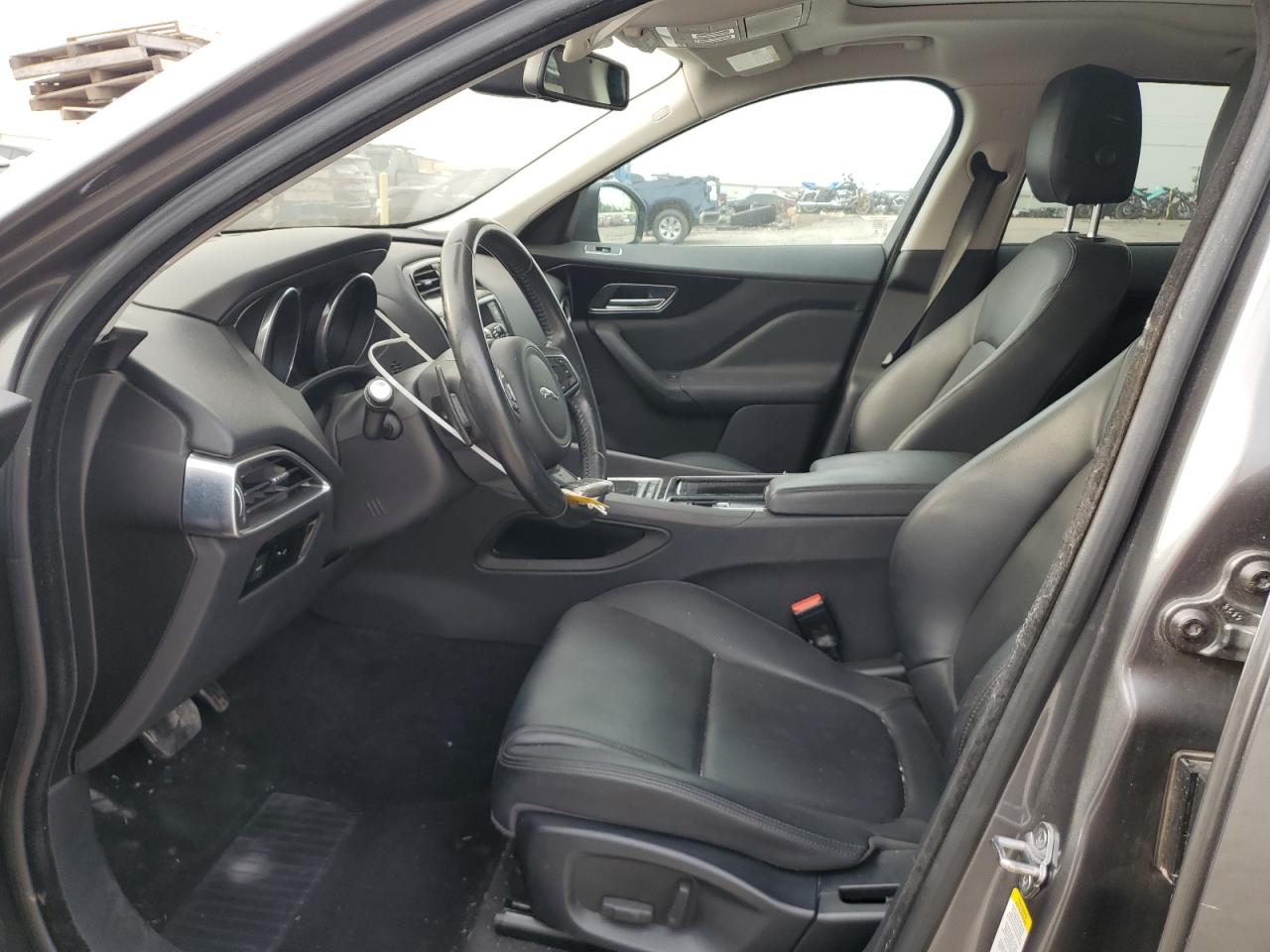 Jaguar F-PACE Premium