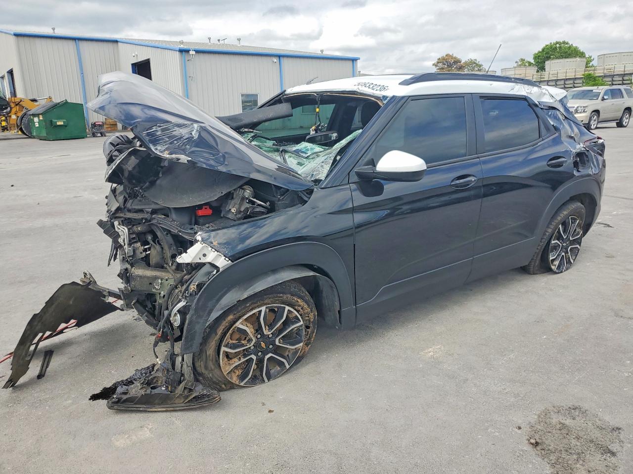 Salvage Chevrolet Trailblazer Image