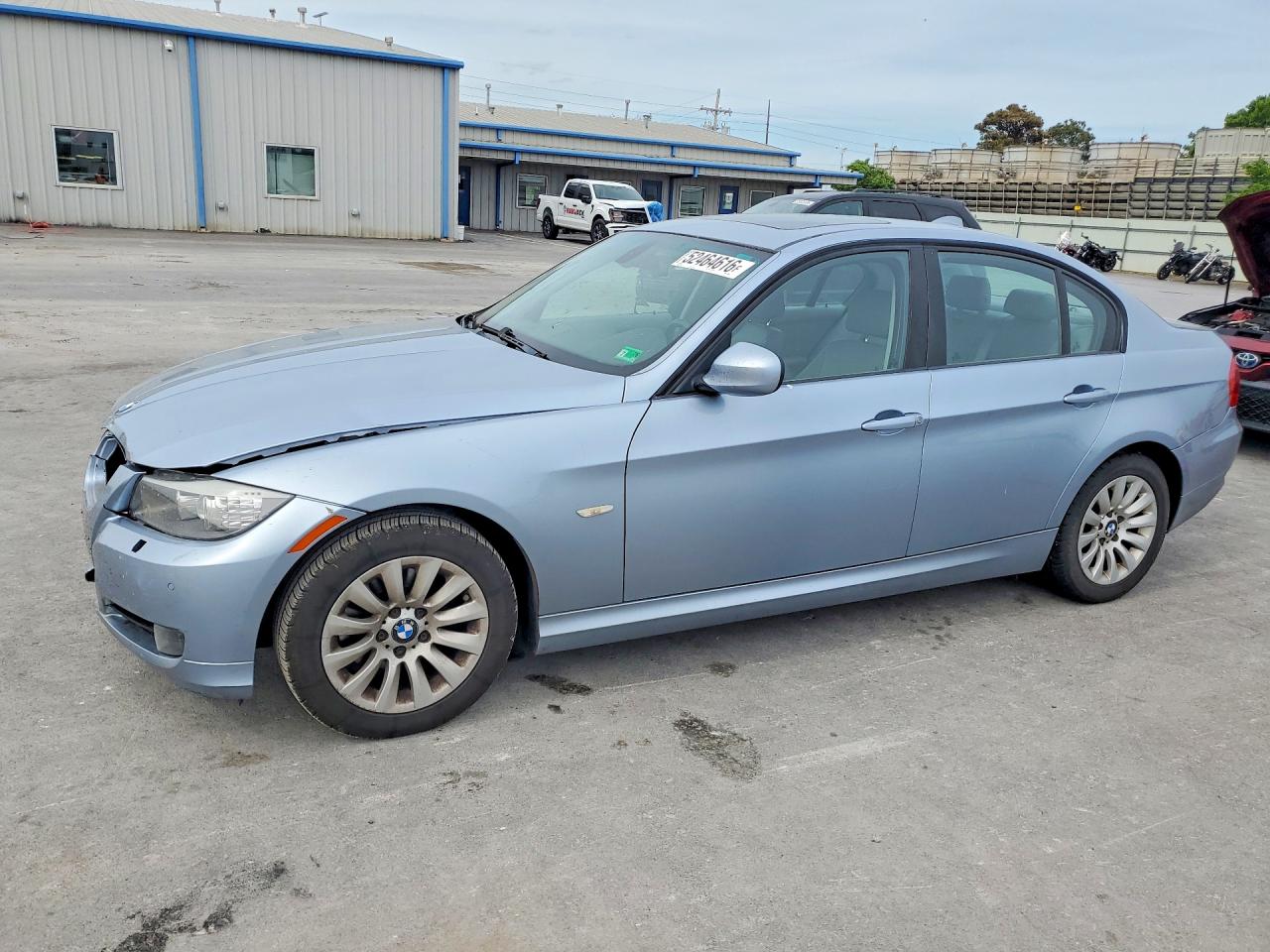 Salvage BMW 3 Series Image