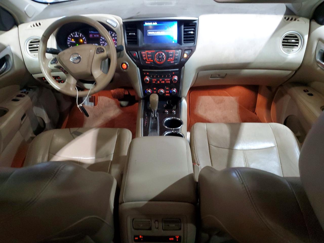 Nissan Pathfinder S