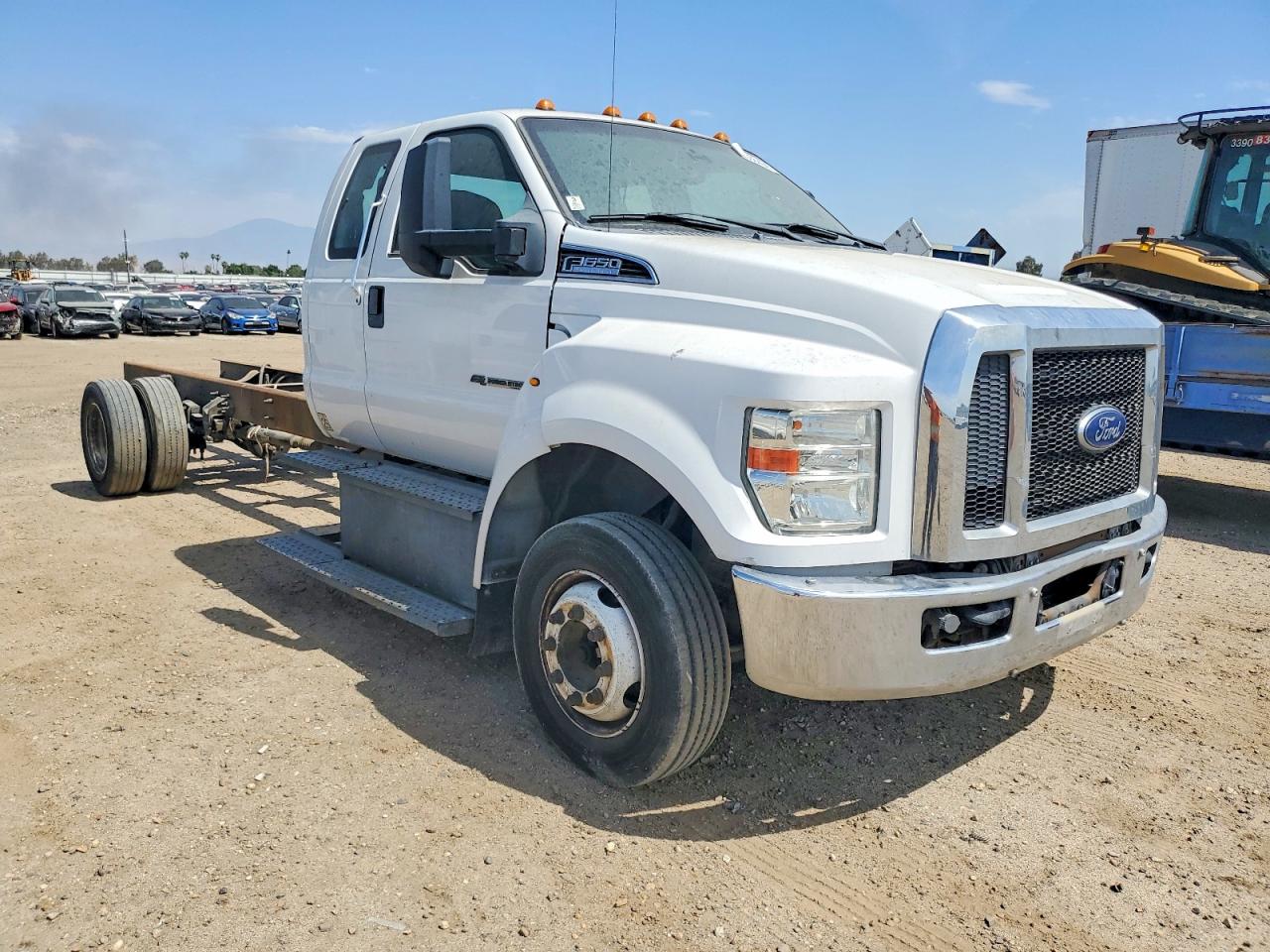 Salvage Ford F-650 Image