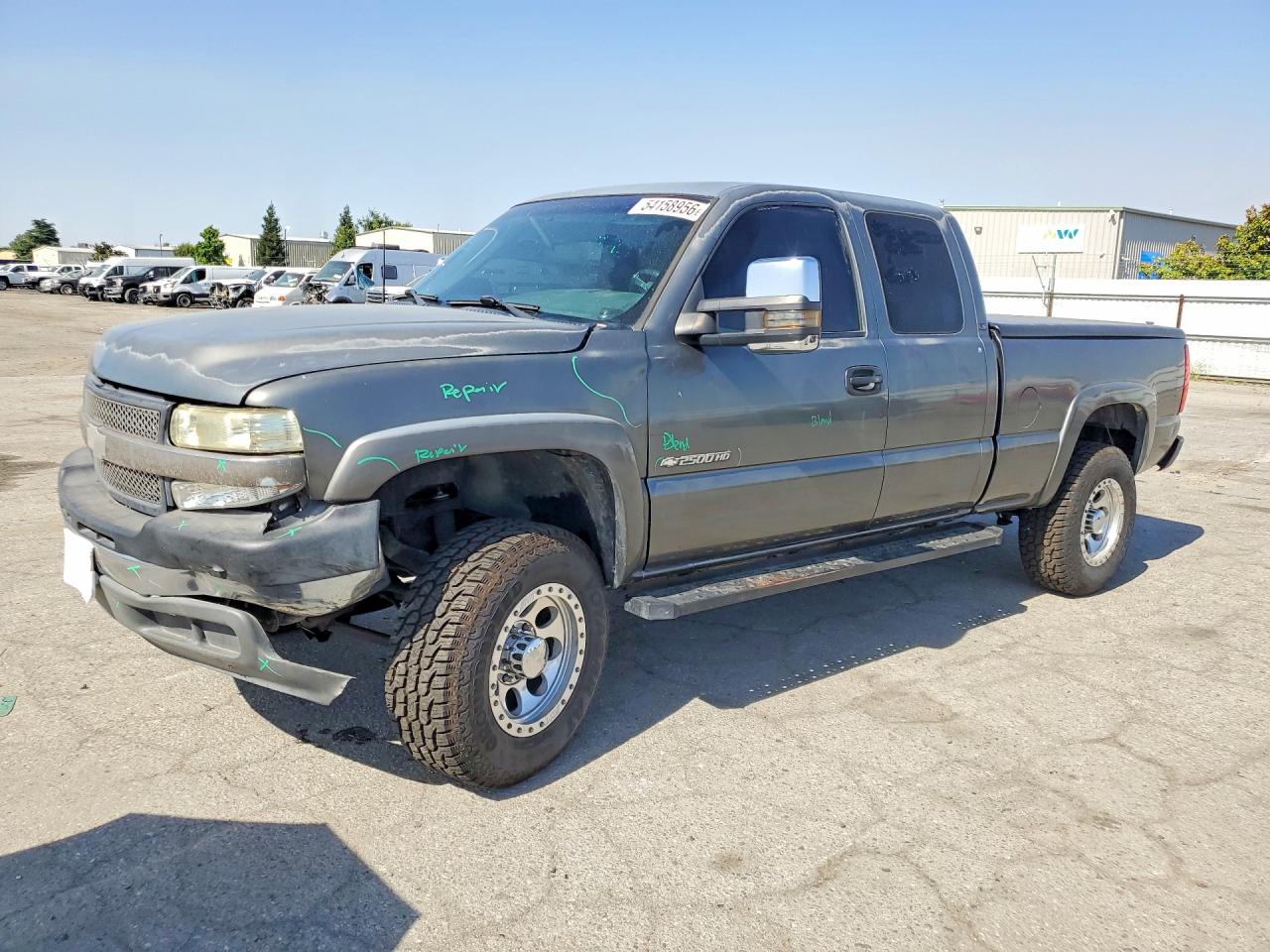 Salvage Chevrolet Silverado Image