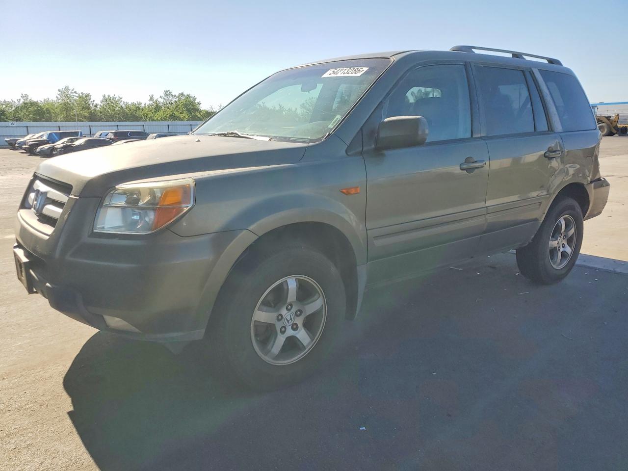 Salvage Honda Pilot Image