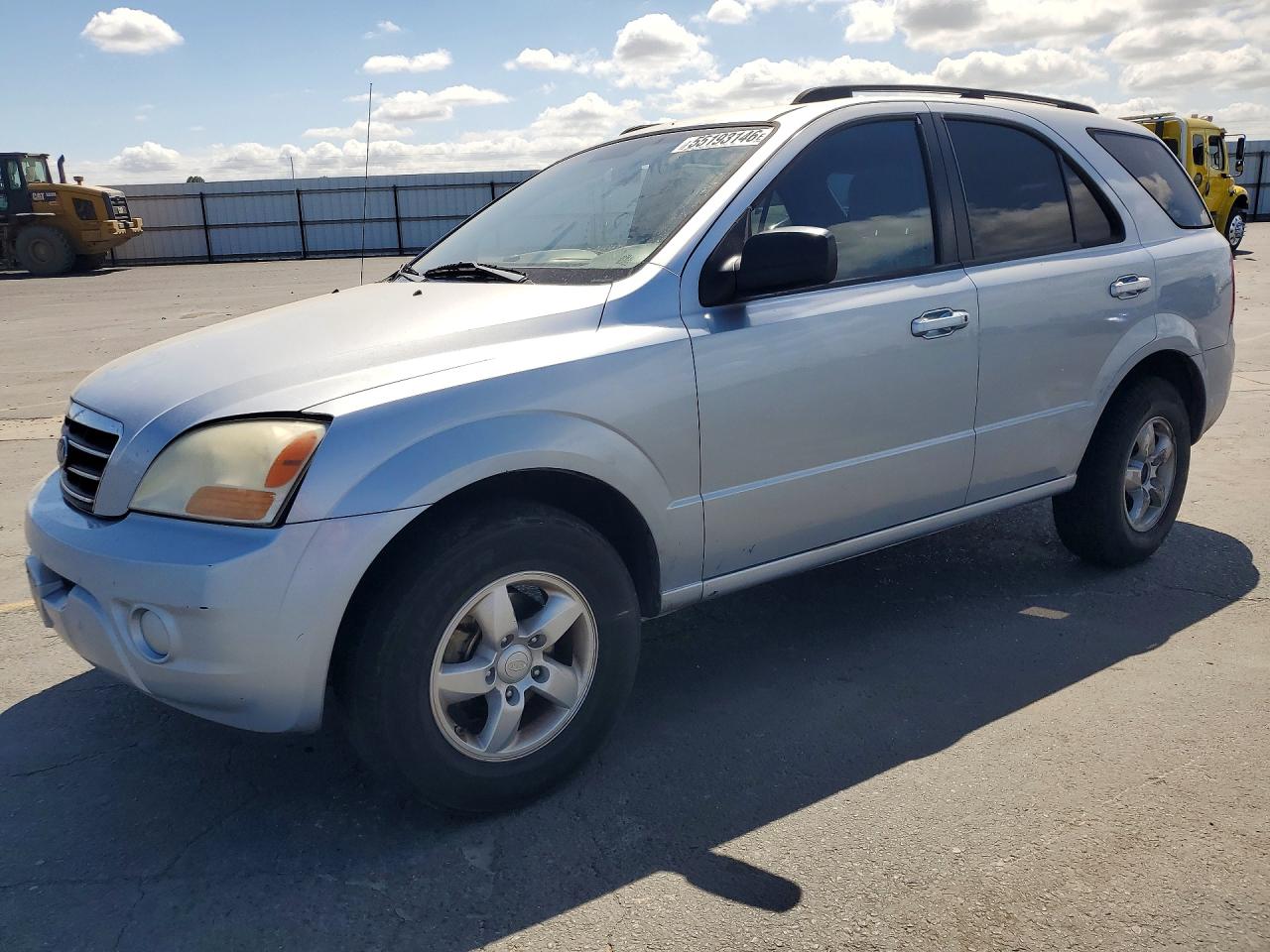 Salvage Kia Sorento Image