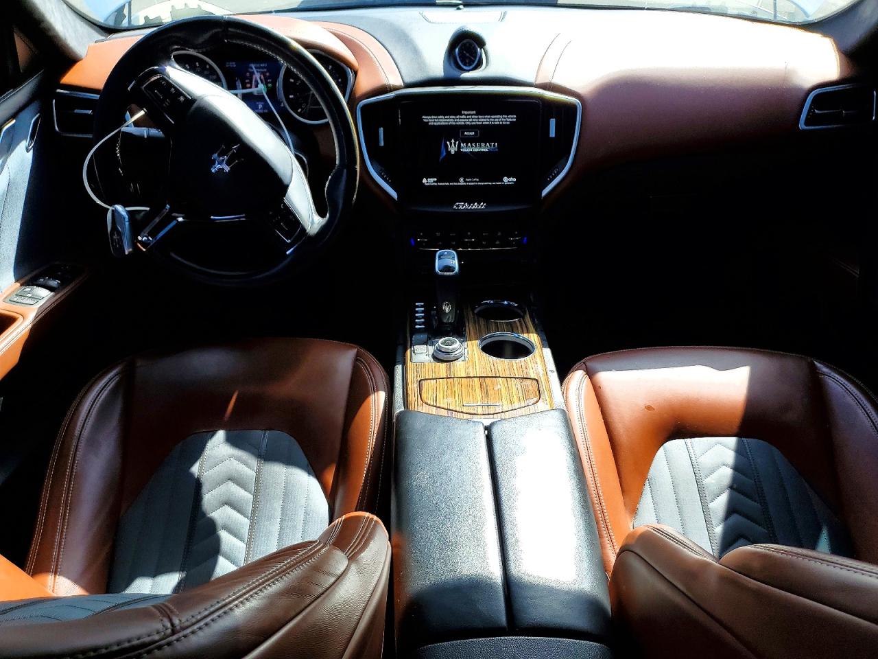 Maserati Ghibli Luxury
