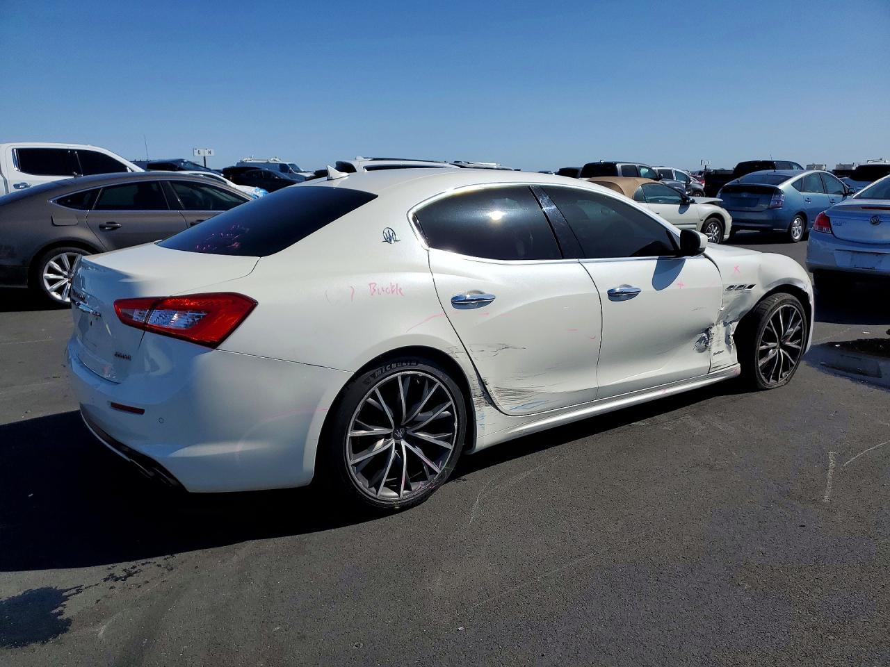 Maserati Ghibli Luxury