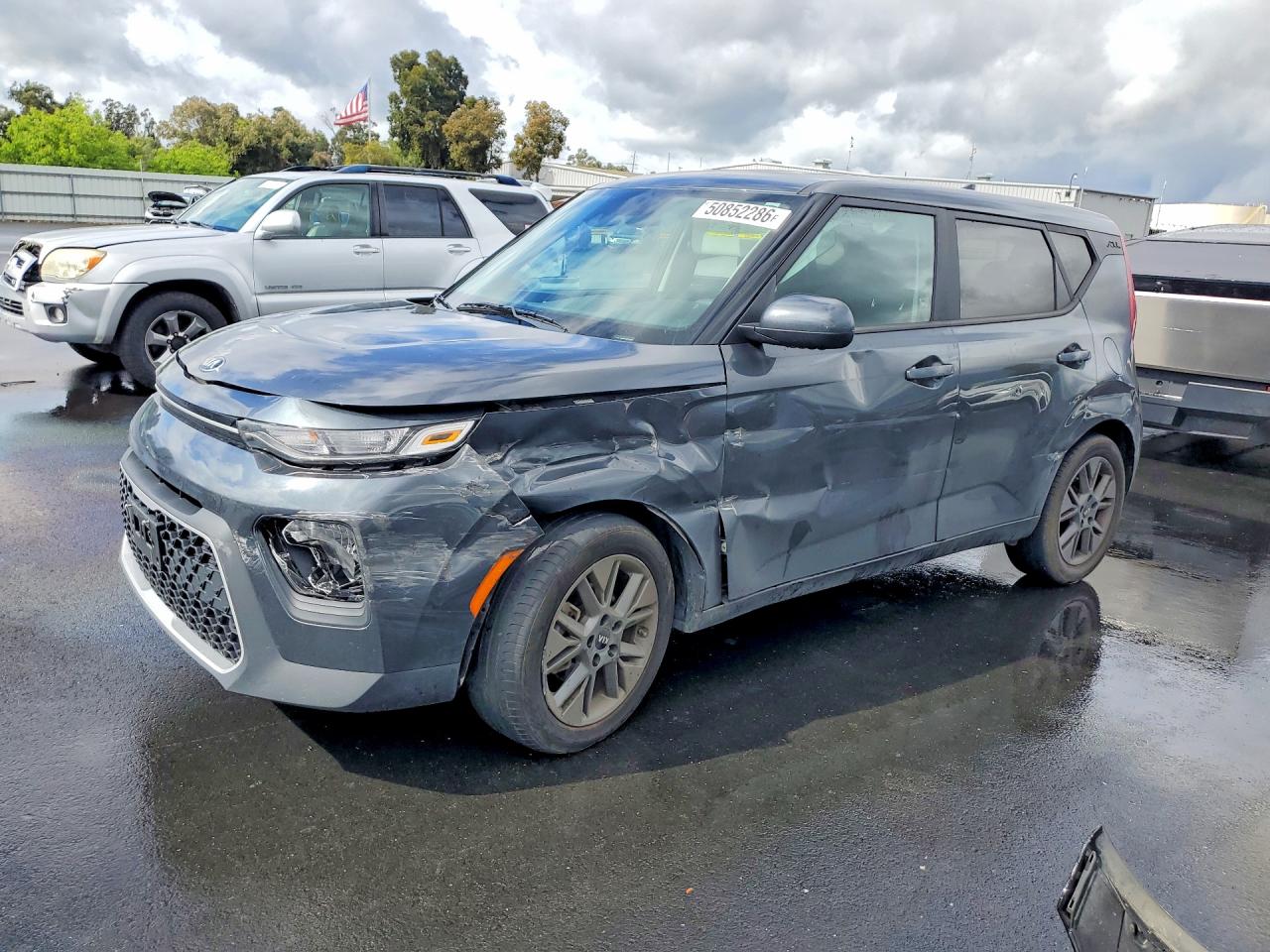 Salvage Kia Soul Image