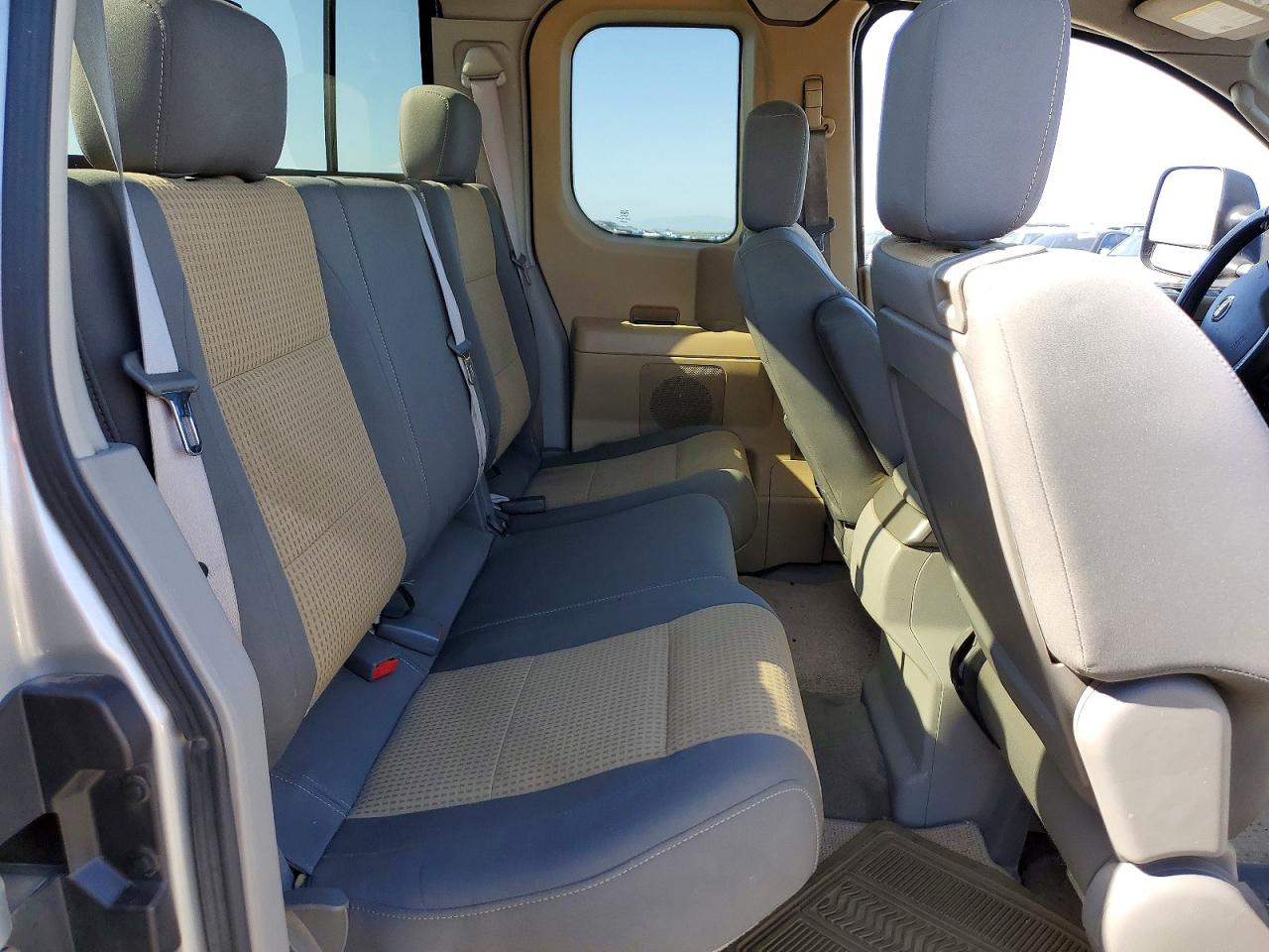Nissan Titan Xe