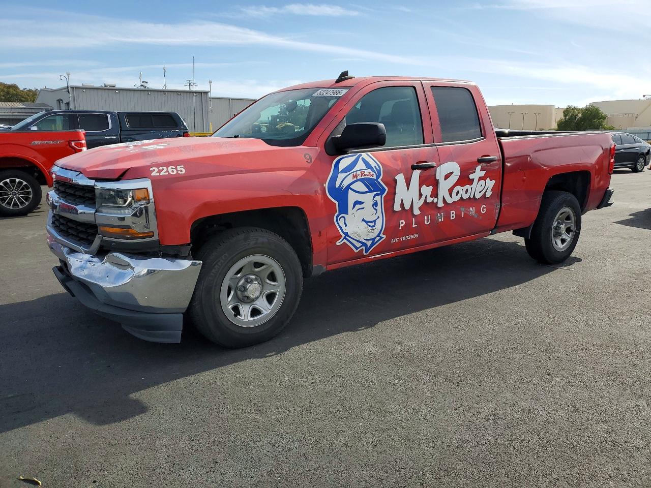 Salvage Chevrolet Silverado Image