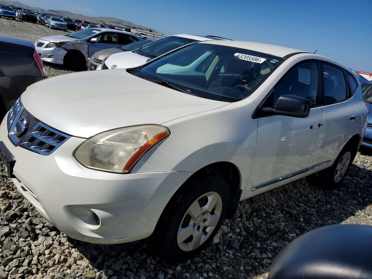Salvage Nissan Rogue Image