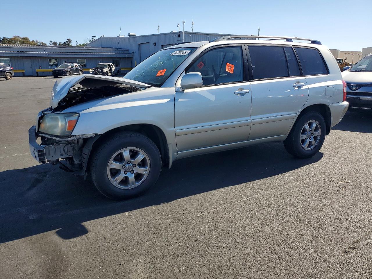Salvage Toyota Highlander Image