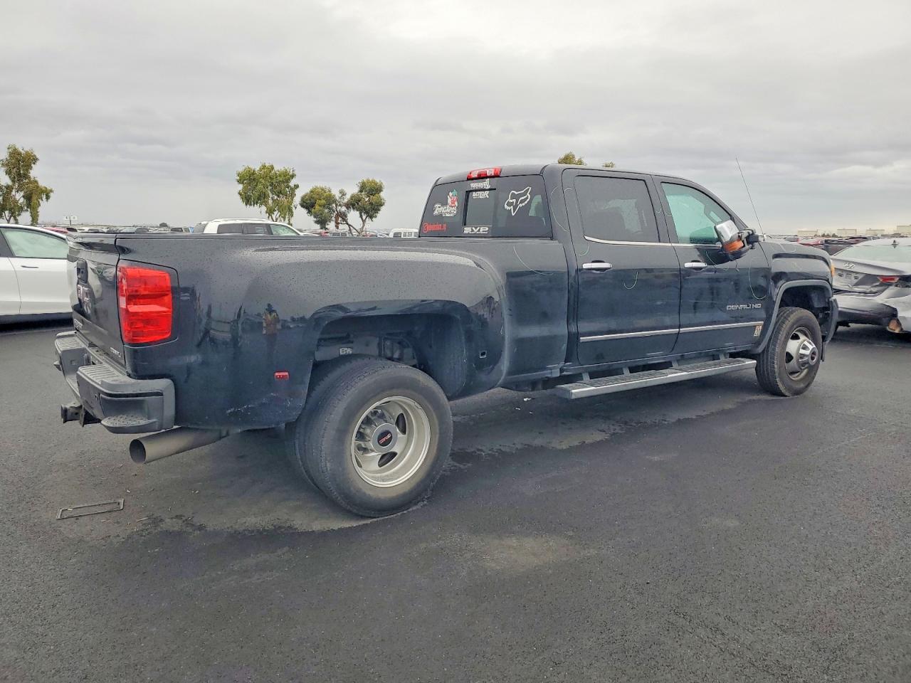 GMC Sierra K3500 Denali