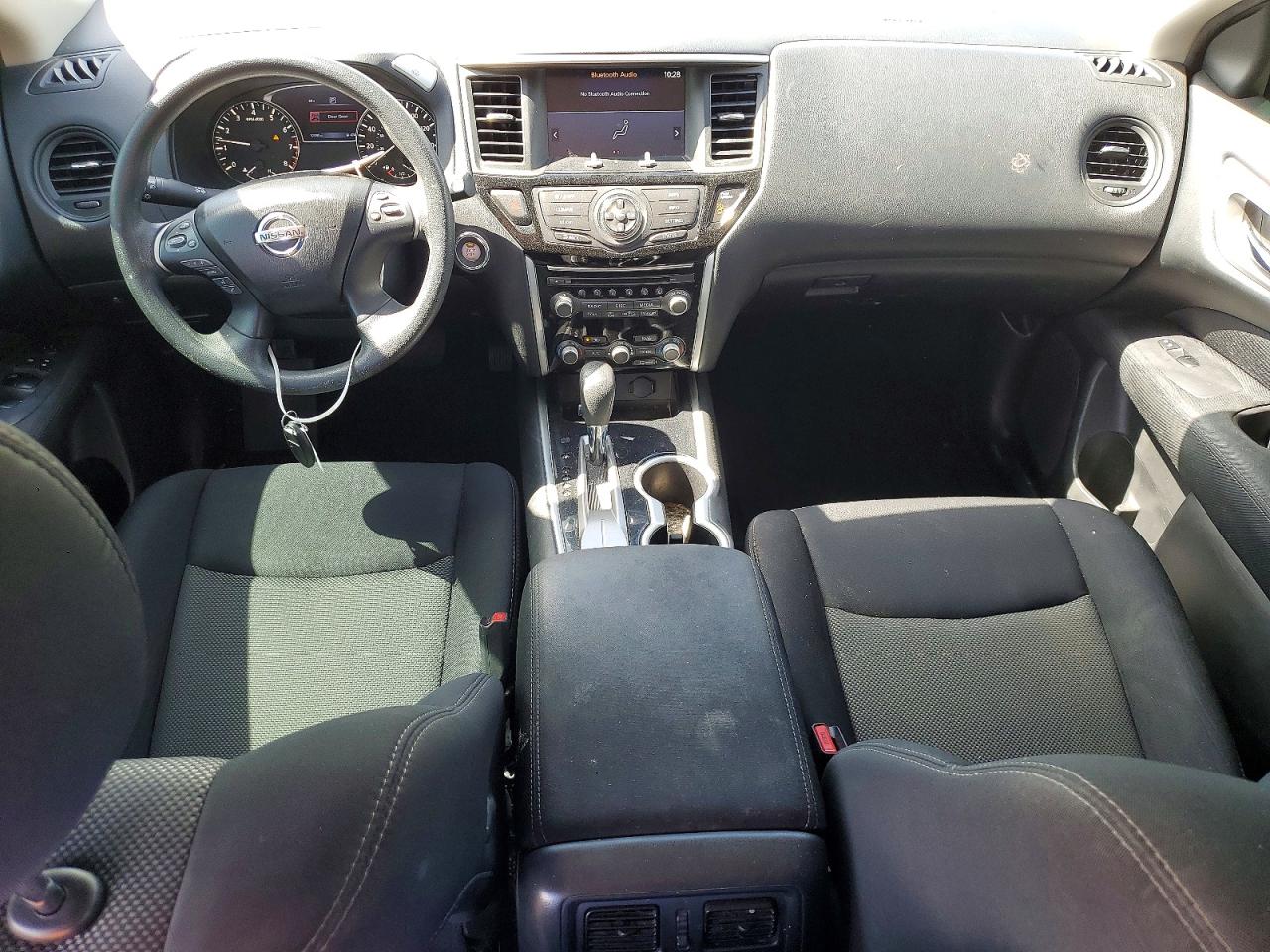 Nissan Pathfinder S