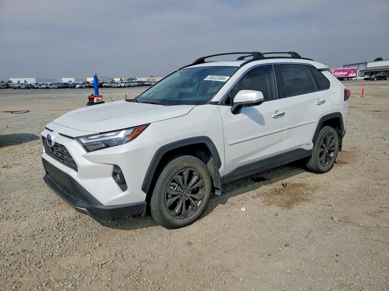 Salvage Toyota RAV4 Image